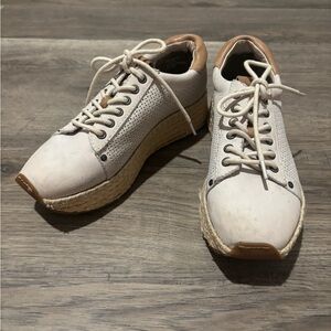 OTBT Cream and Tan Athletic Shoes